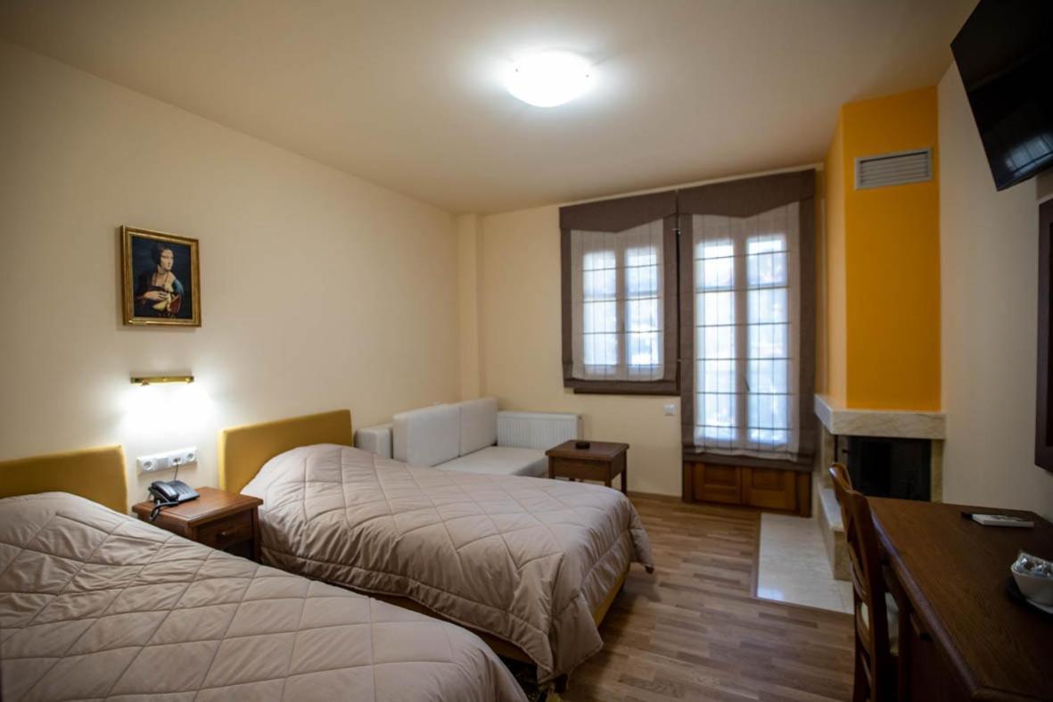 Rentinia Inn Rentina Bagian luar foto