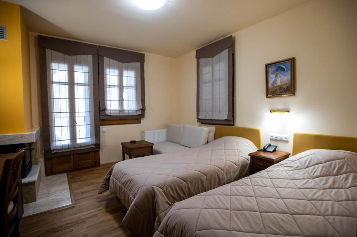 Rentinia Inn Rentina Bagian luar foto