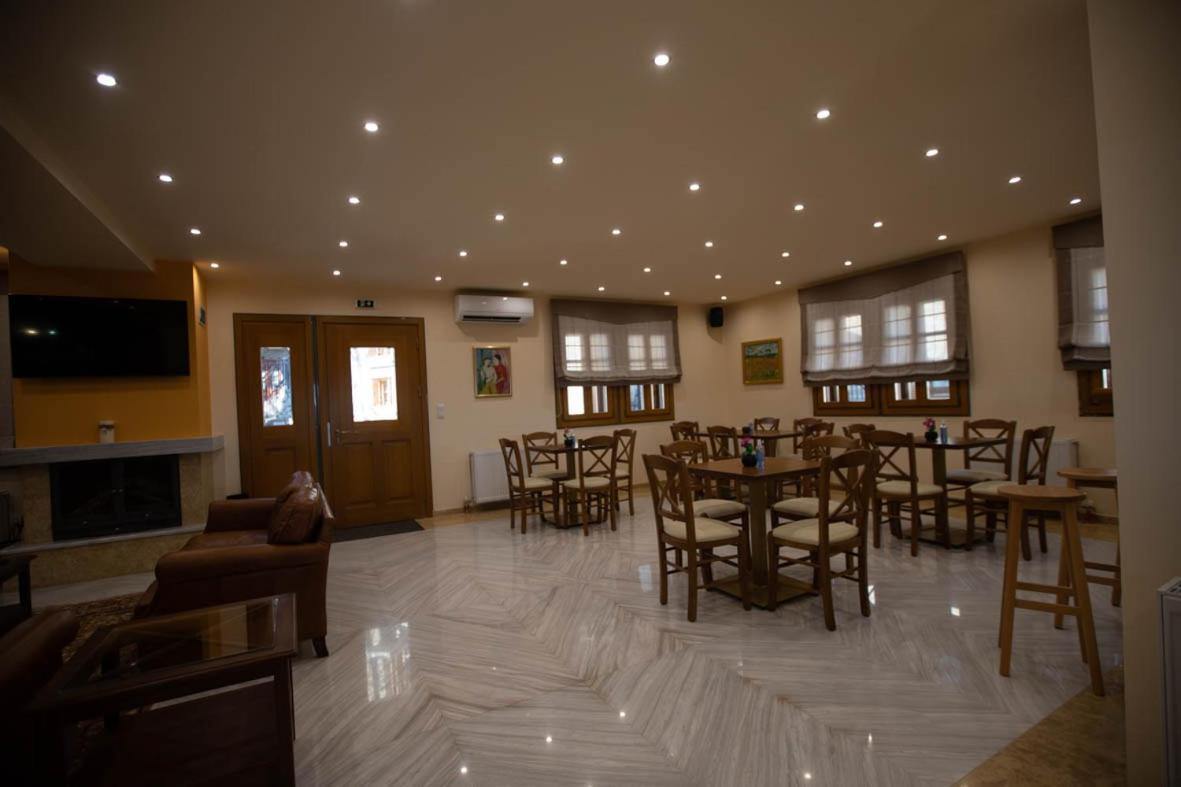 Rentinia Inn Rentina Bagian luar foto