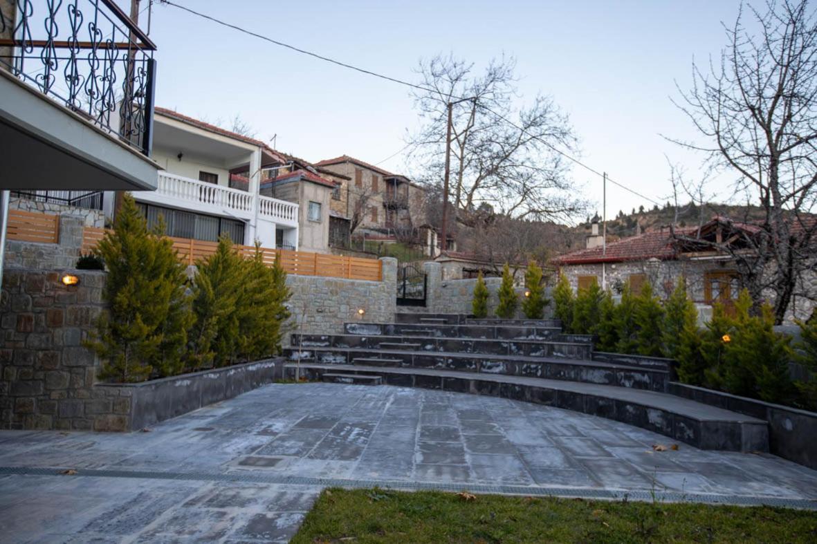 Rentinia Inn Rentina Bagian luar foto