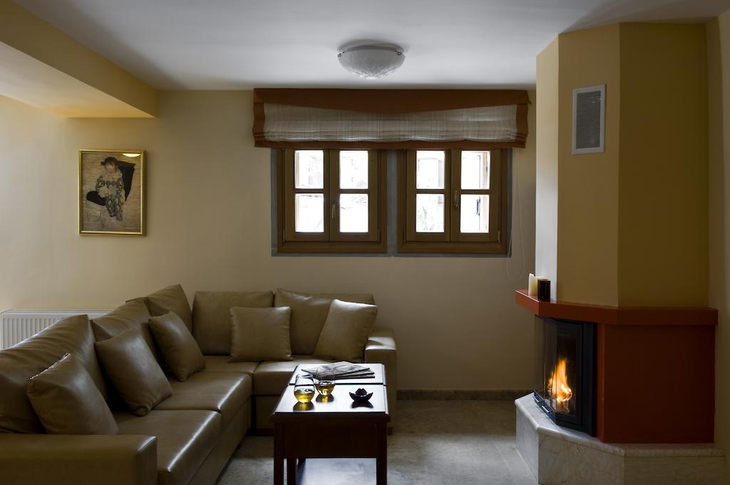 Rentinia Inn Rentina Bagian luar foto